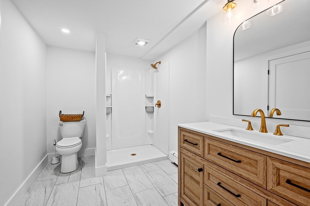 11 Great Lake Dr