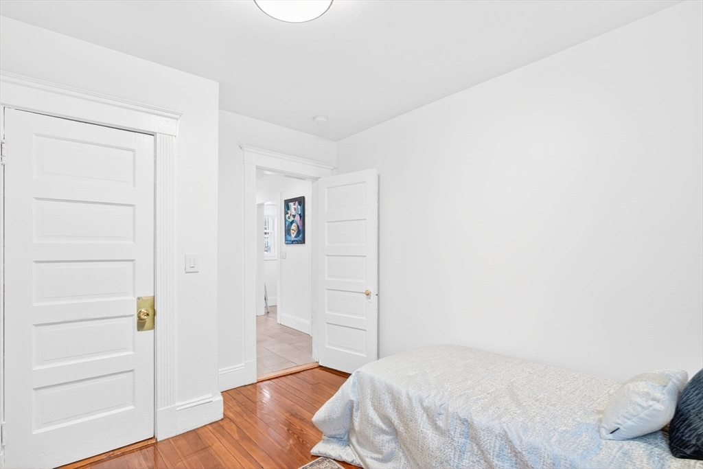 6 Brattle St # 6