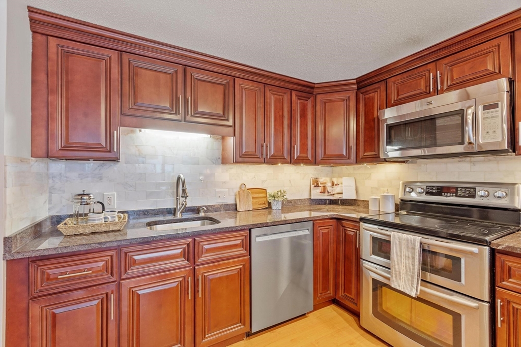 262 Brown Bear Crossing # 262