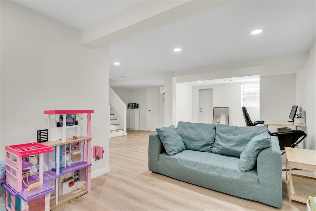 50 Acton Rd