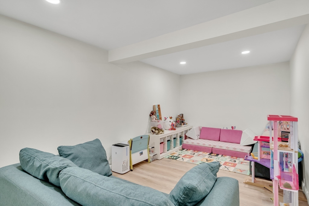 50 Acton Rd