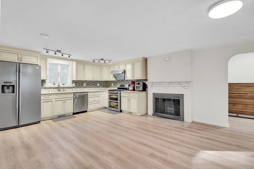50 Acton Rd