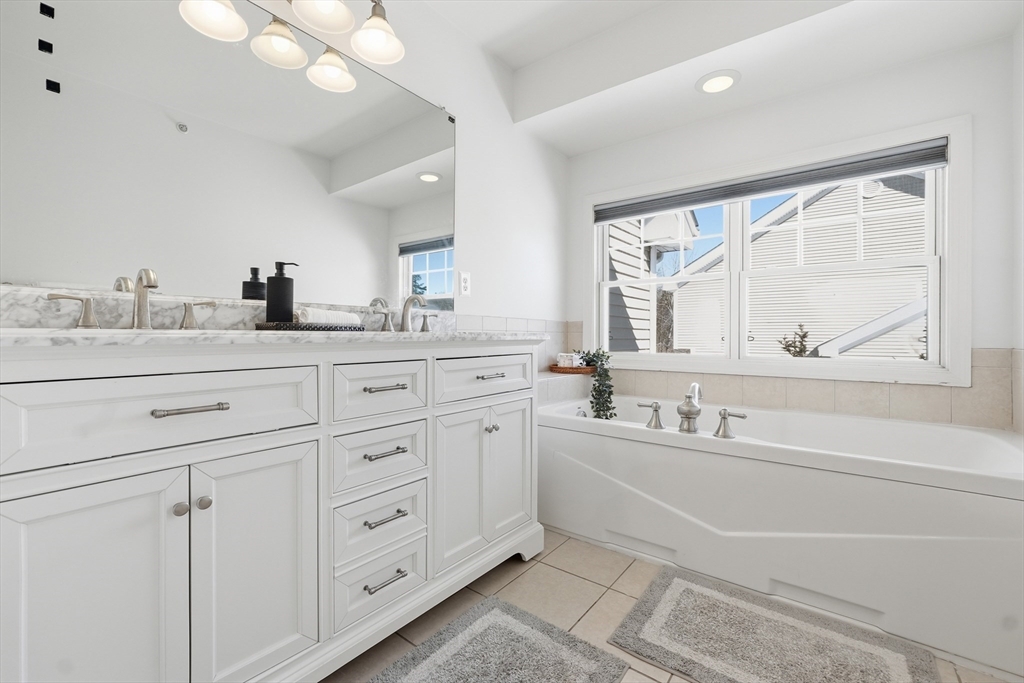 5 Lincoln Ln # 5