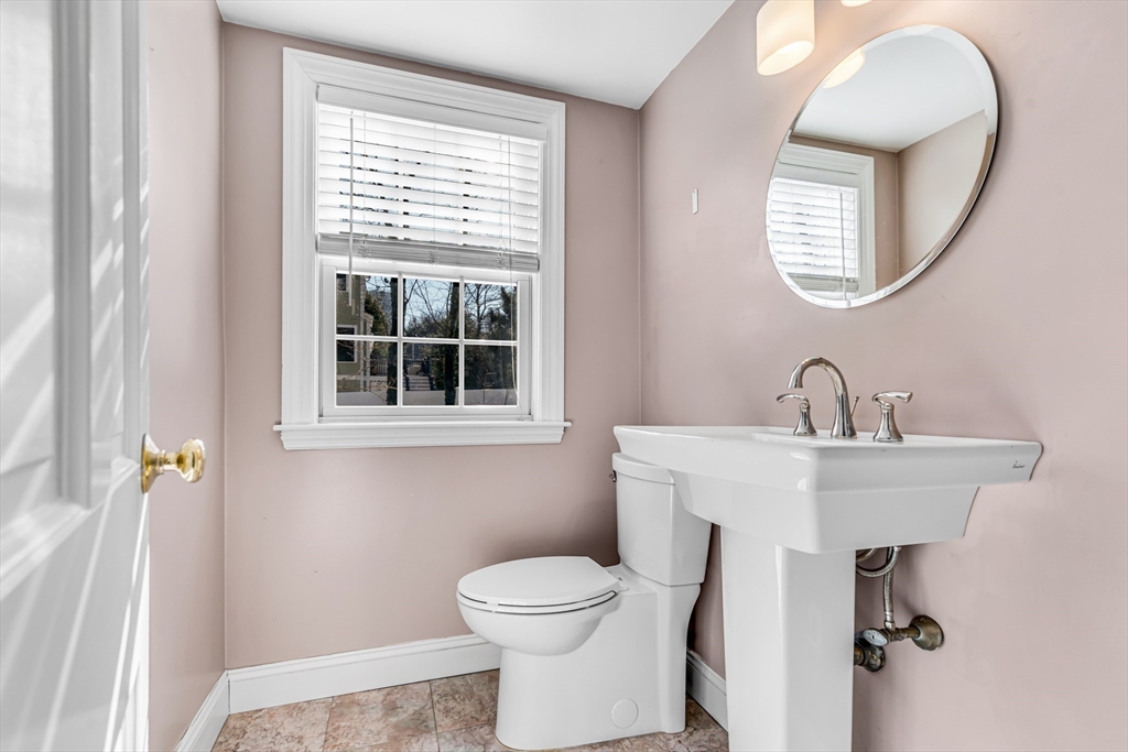 2270 Massachusetts Ave