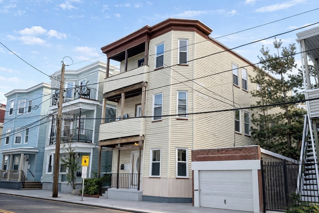 37 Maverick St