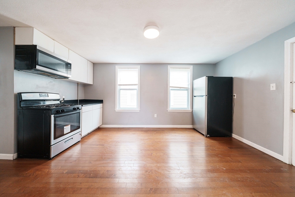 37 Maverick St