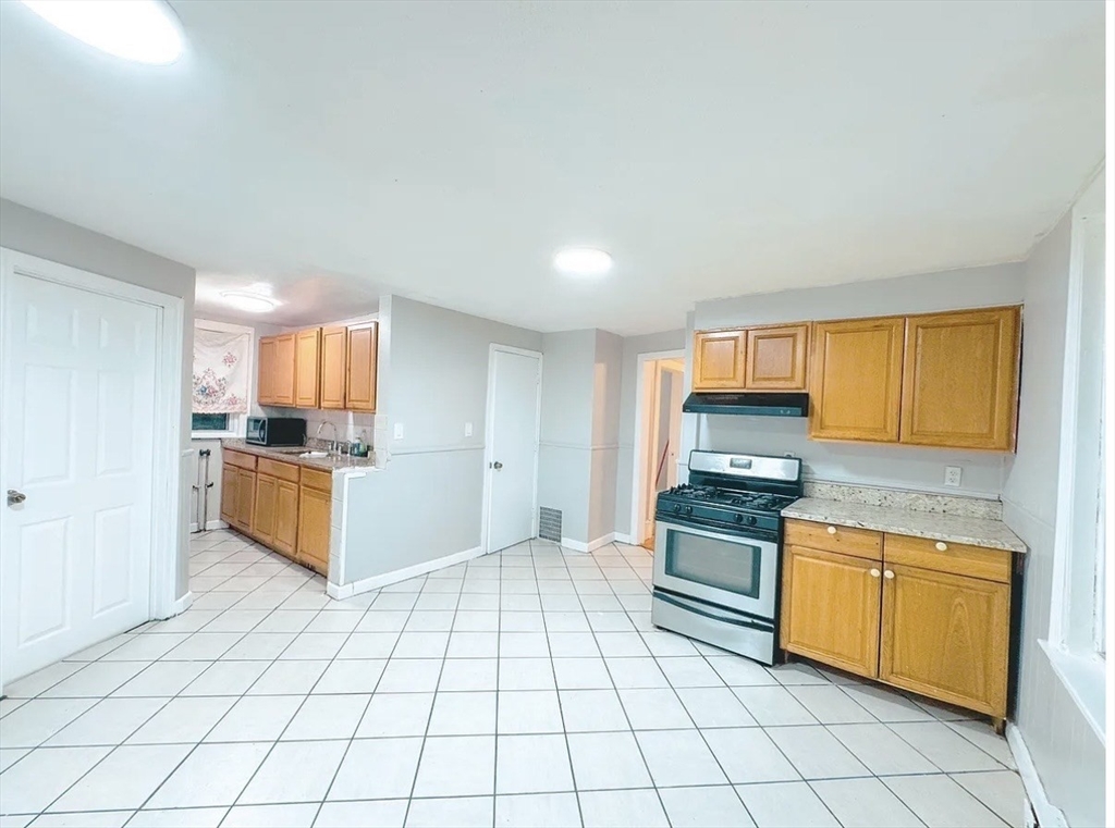 37 Maverick St