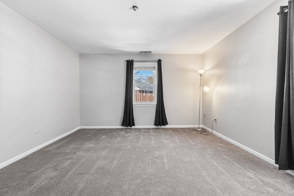 6 Jessica Dr Unit: E