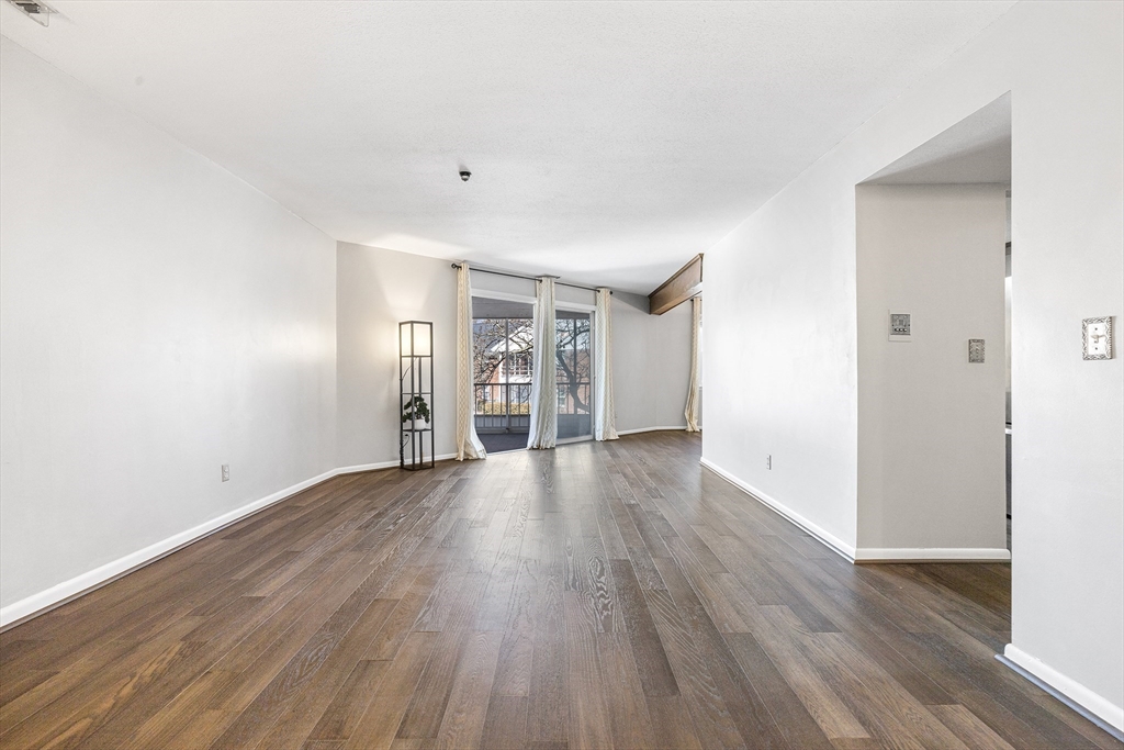 6 Jessica Dr Unit: E