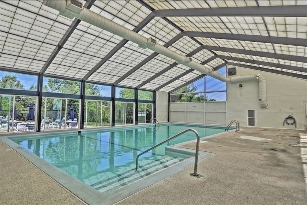 6 Jessica Dr Unit: E