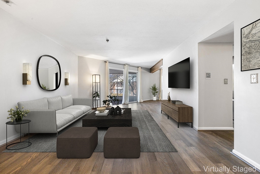 6 Jessica Dr Unit: E