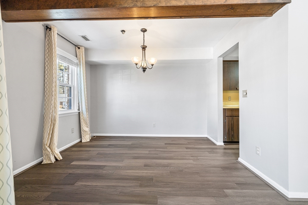 6 Jessica Dr Unit: E