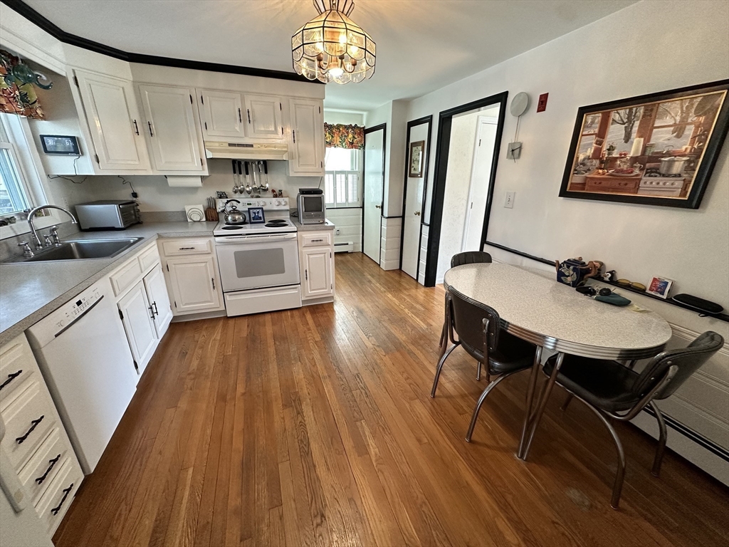 12 Wellington Lane Ave