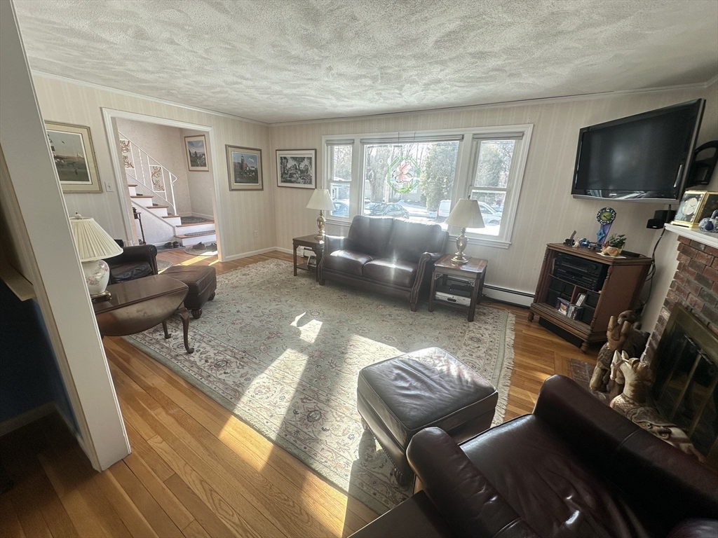 12 Wellington Lane Ave