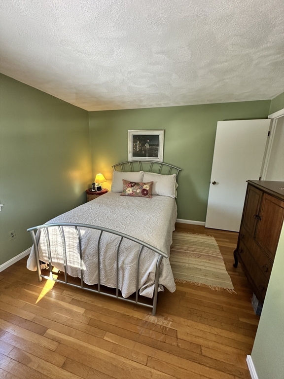 12 Wellington Lane Ave