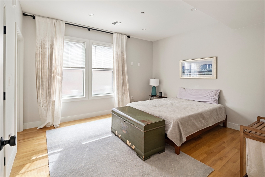 108 Mount Pleasant Ave # 4