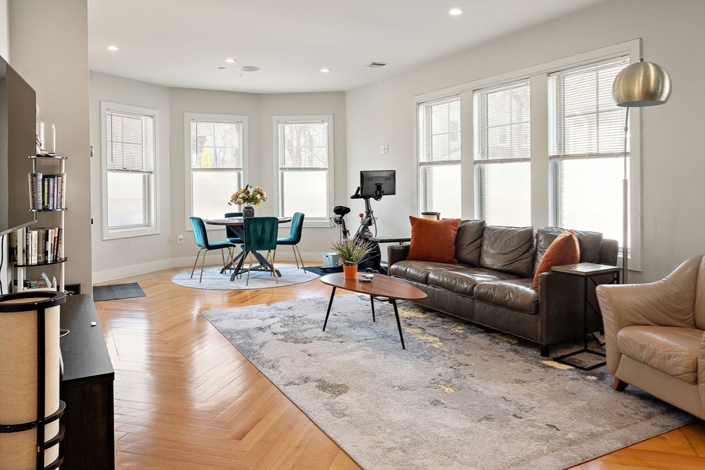 108 Mount Pleasant Ave # 4