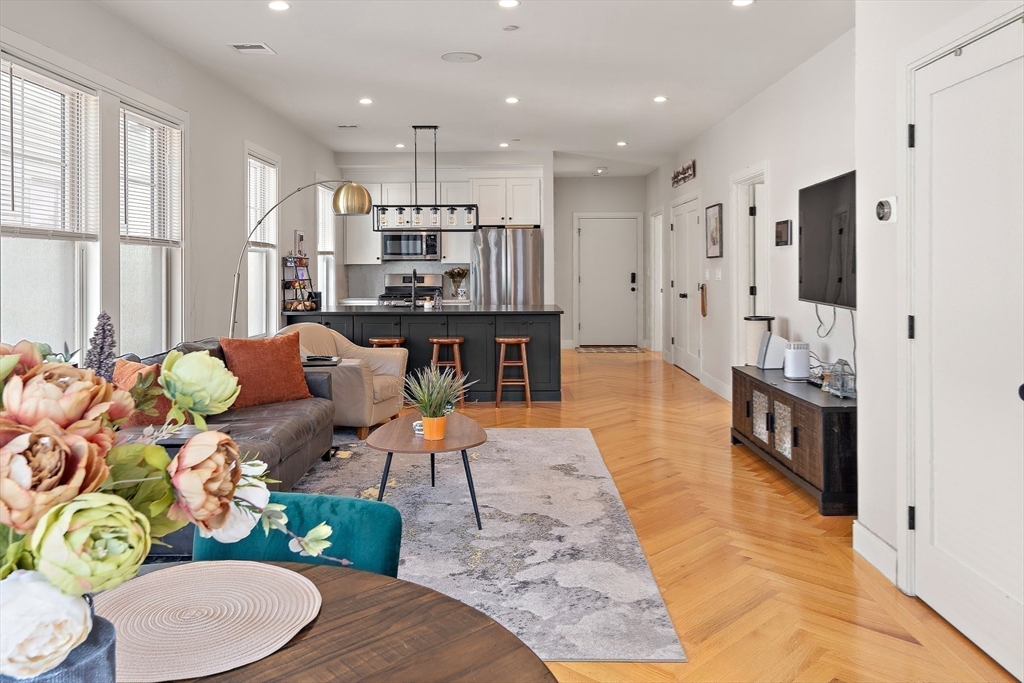 108 Mount Pleasant Ave # 4