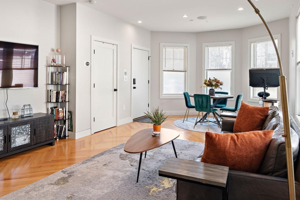 108 Mount Pleasant Ave # 4