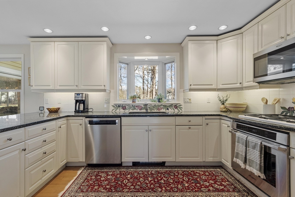 1 Carlton Dr