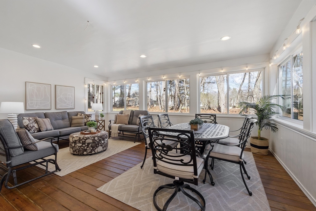 1 Carlton Dr
