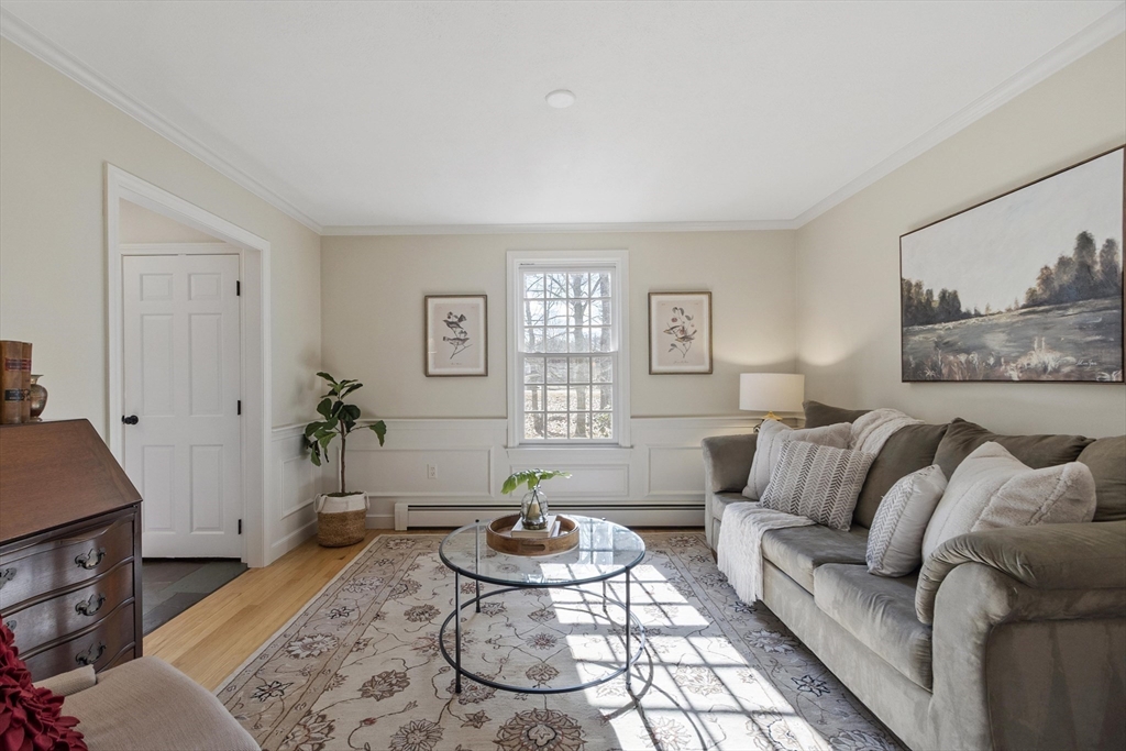 1 Carlton Dr