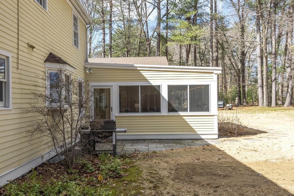 1 Carlton Dr
