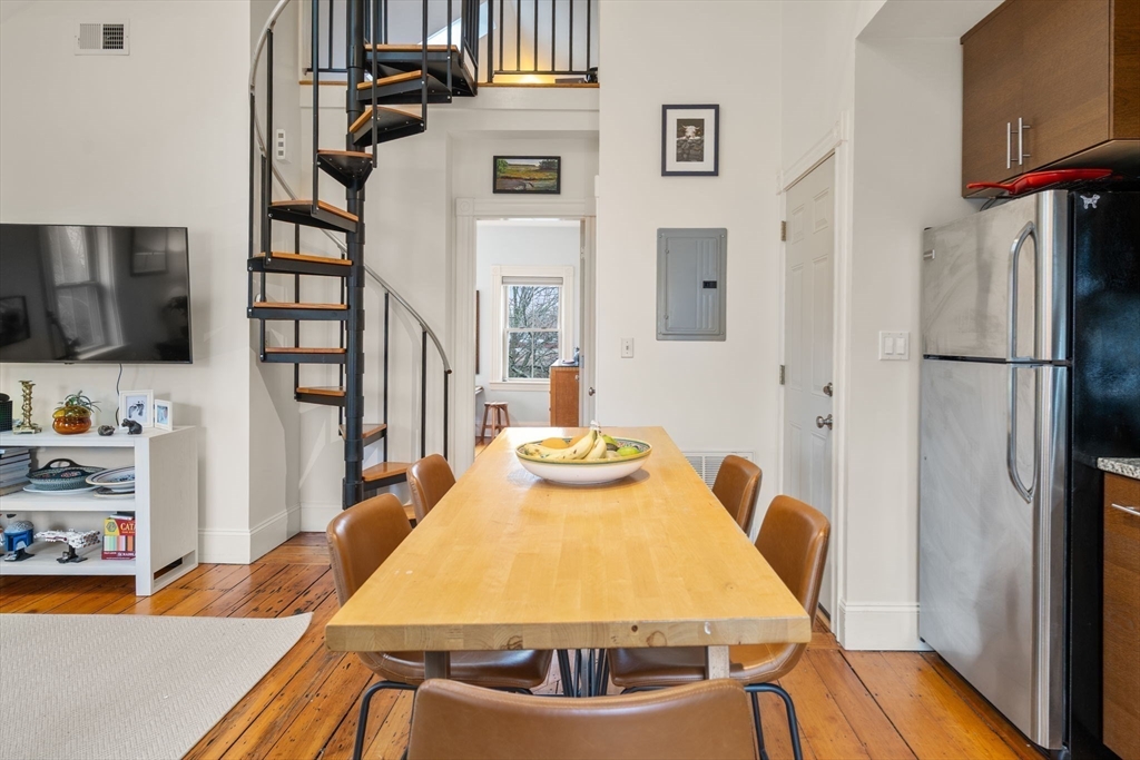 20 Porter St # 3