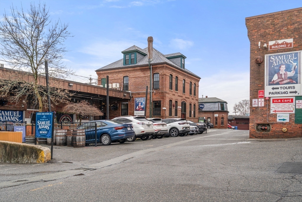 20 Porter St # 3