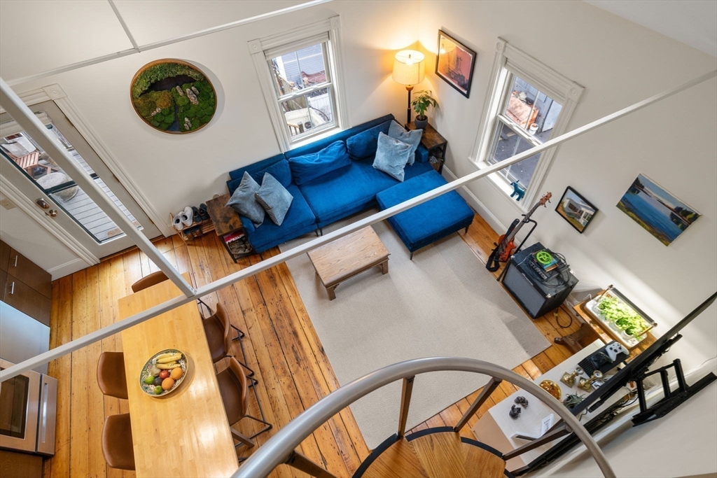 20 Porter St # 3
