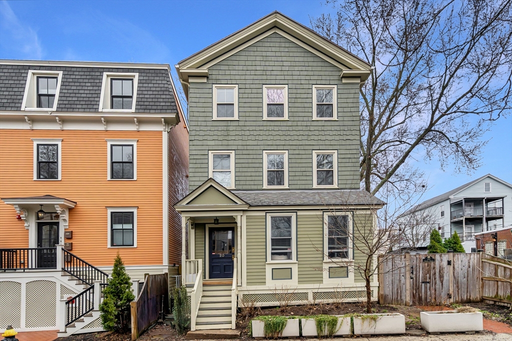20 Porter St # 3