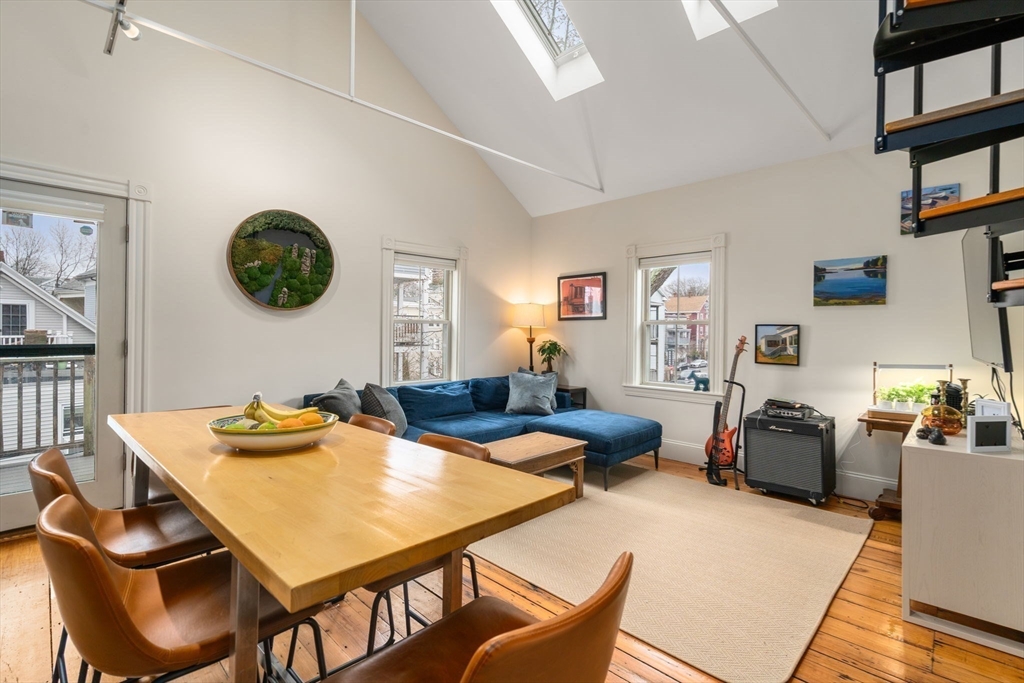 20 Porter St # 3