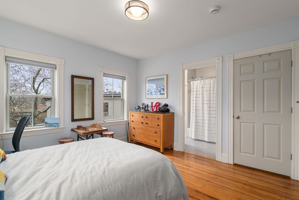 20 Porter St # 3