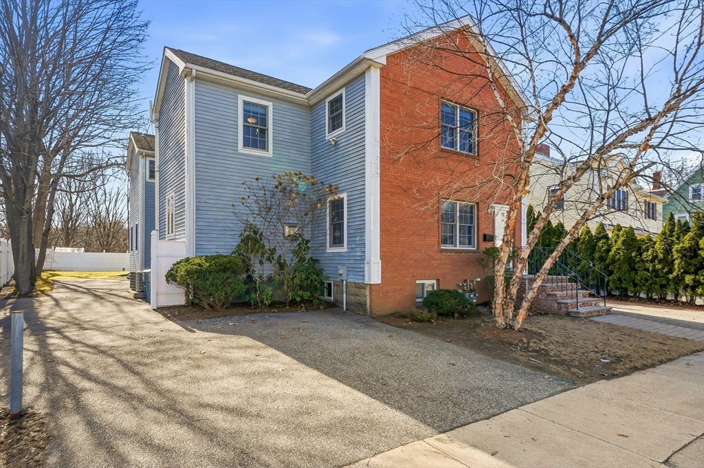 38 Pickering St # A