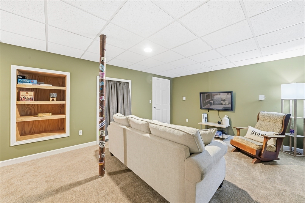 21 Sylvan Dr