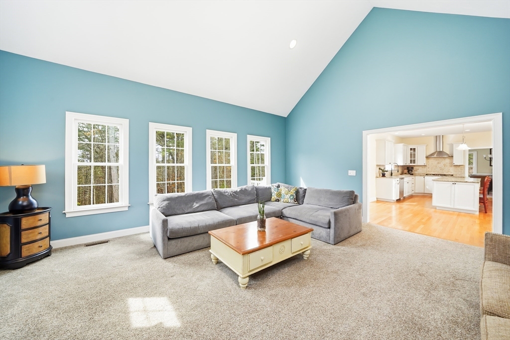 21 Sylvan Dr