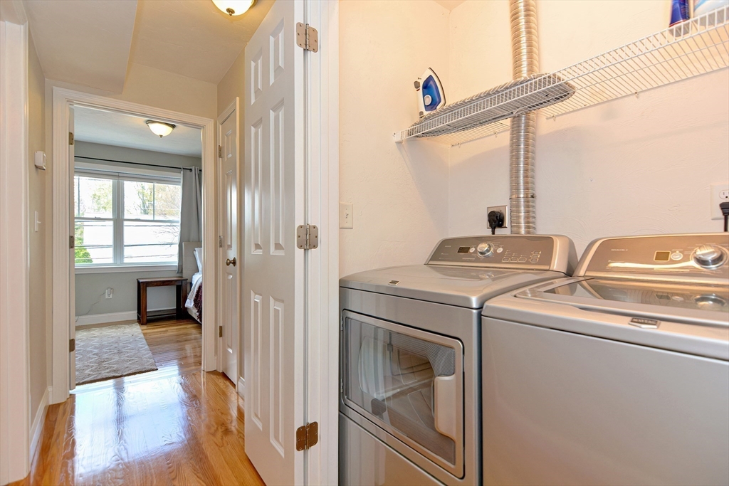 28 Richardson St # 1