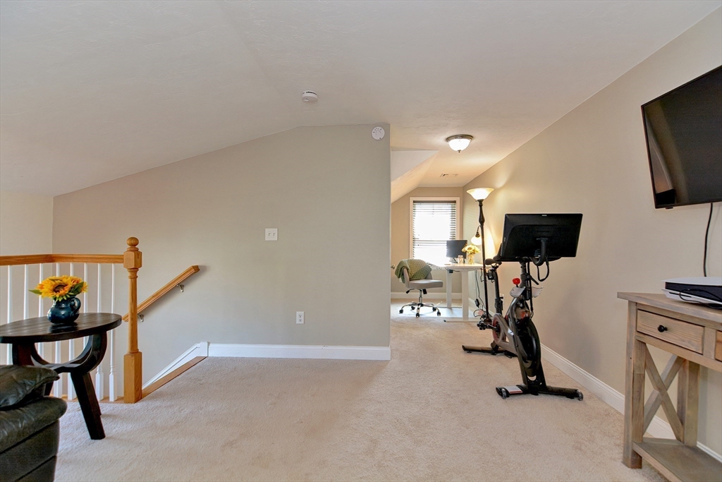 28 Richardson St # 1