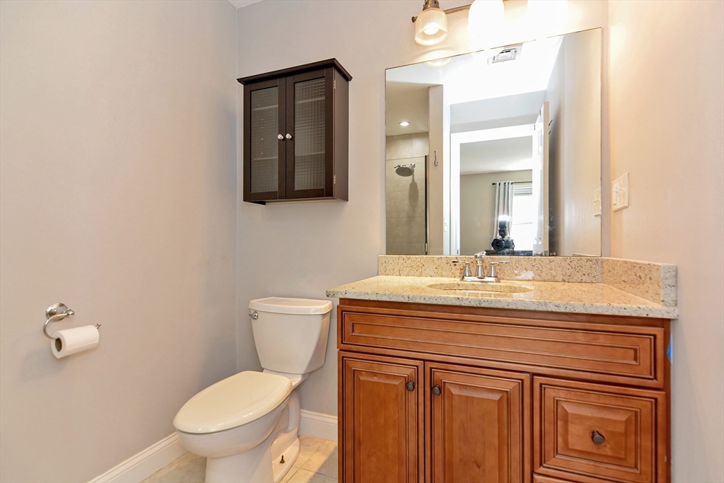 28 Richardson St # 1