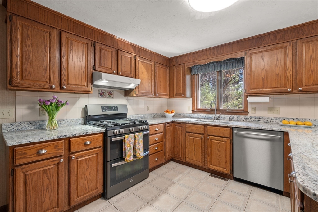 122 Farrington Ln