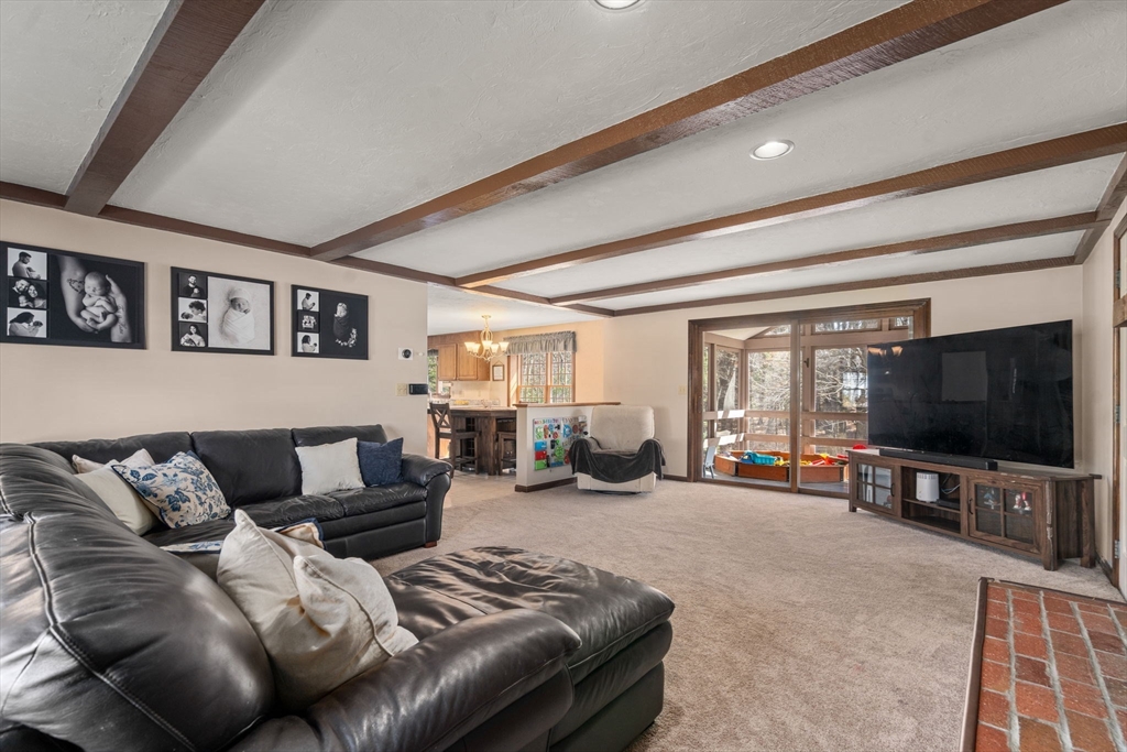 122 Farrington Ln
