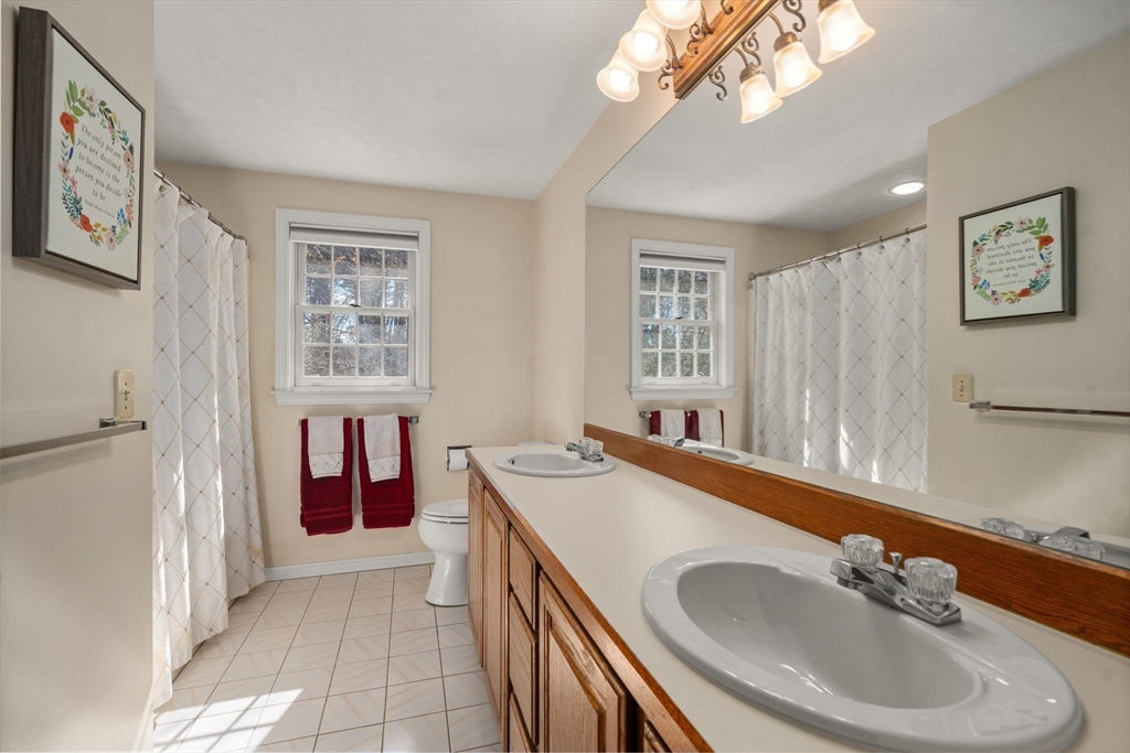 122 Farrington Ln