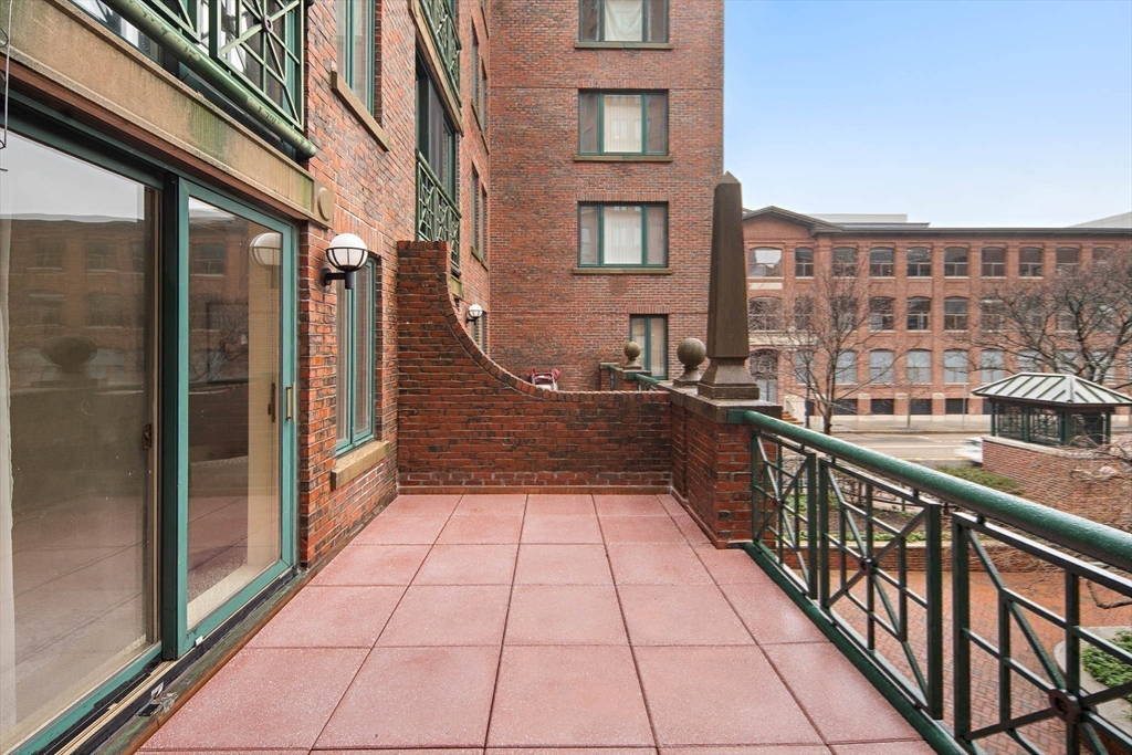 10 Rogers Street # 227