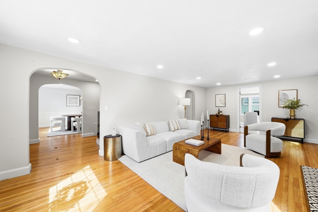 17 Woodhaven Rd