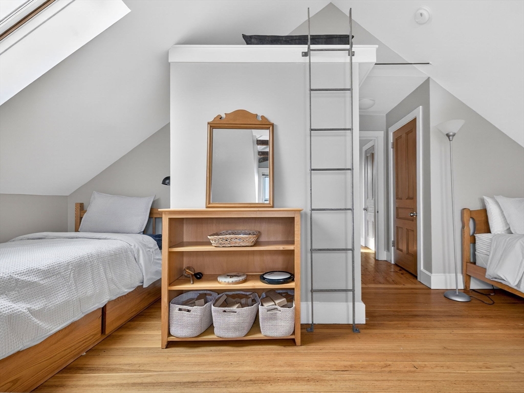 25 Danforth St # 3