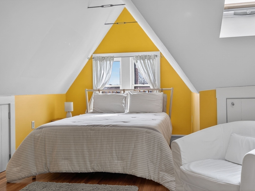 25 Danforth St # 3