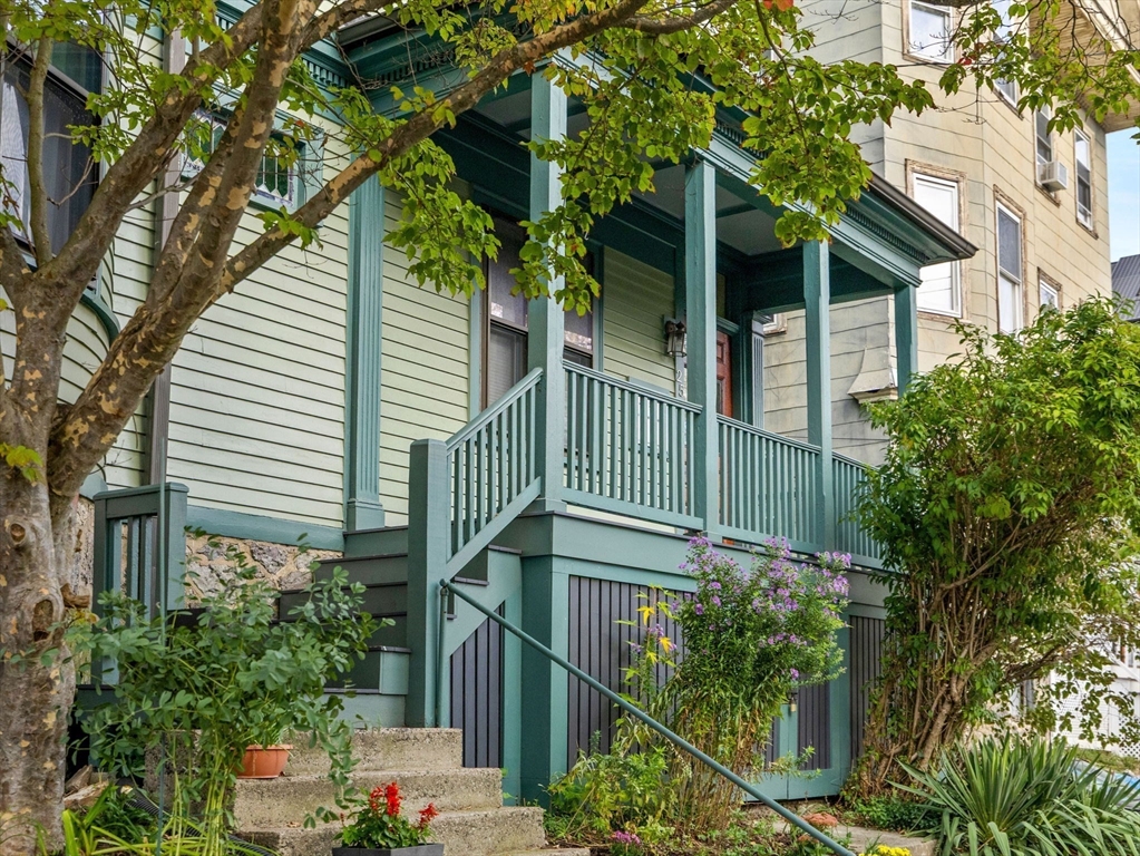 25 Danforth St # 3