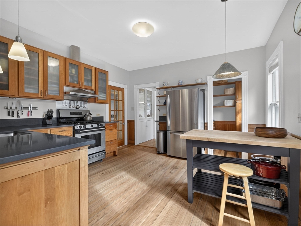 25 Danforth St # 3