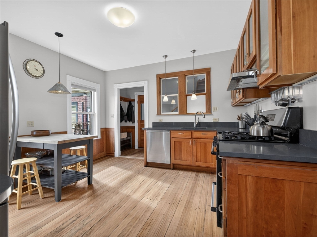 25 Danforth St # 3