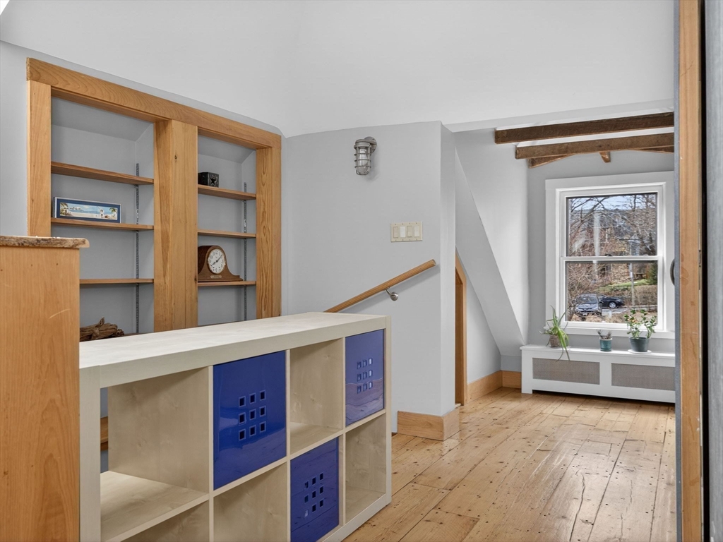 25 Danforth St # 3